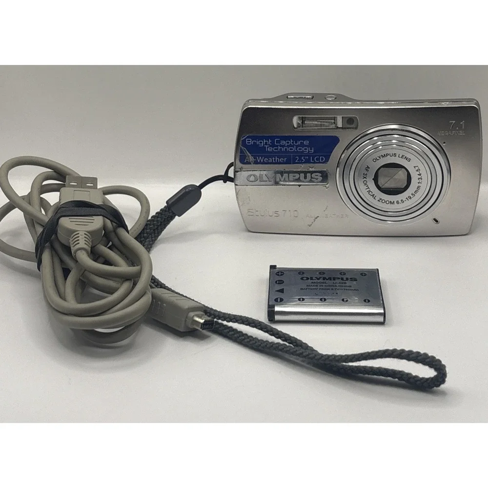 Olympus Stylus Digital Camera 710 7.1MP Camera W/Battery & Manual No Charger